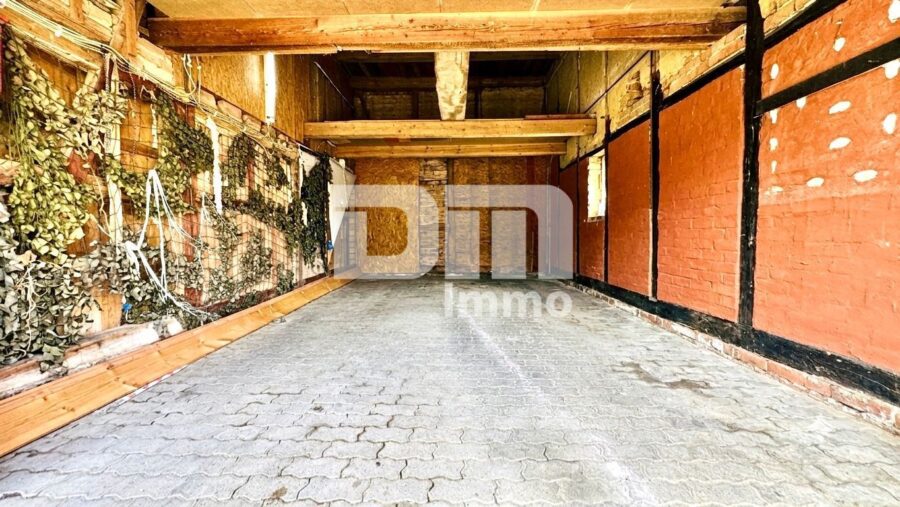 Charmantes Einfamilienhaus/Resthof mit viel Platz, modernisierter Technik und idyllischem Garten - Nebengebäude / Scheune Raum 1